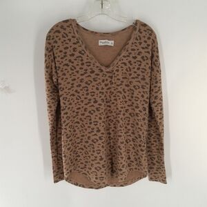 ABERCROMBIE AND FITCH  SOFT & COZY LEOPARD PRINT TOP SMALL
